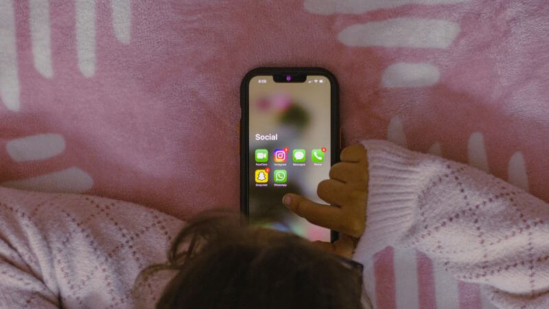 how to monitor kids text messages