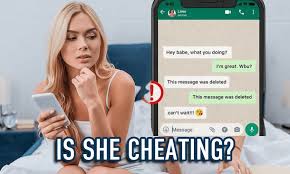 how to read my girlfriend's WhatsApp messages without her knowing