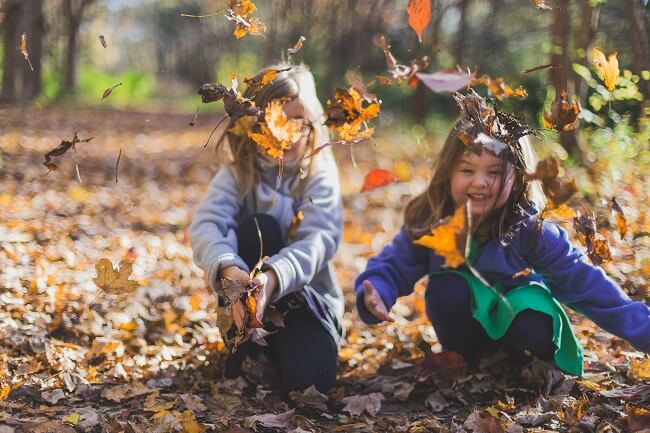 Childrens are playing