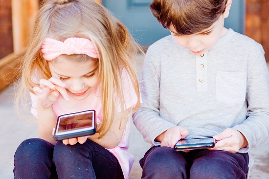Is It Illegal for Parents to Read Text Messages?
