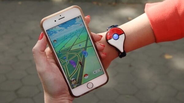 Catch Pokémon Without carrying a mobile phone