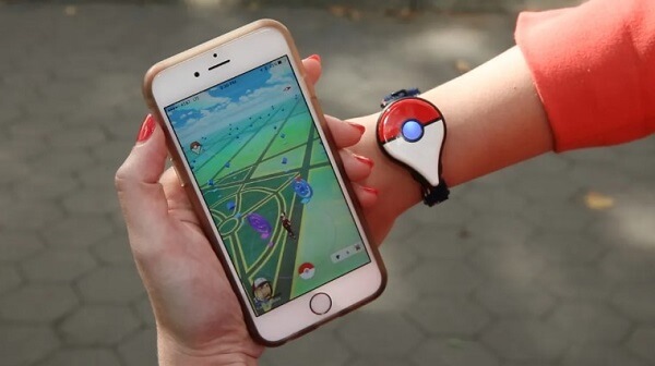 How to Use Pokemon Go Plus When Playing Pokemon Go